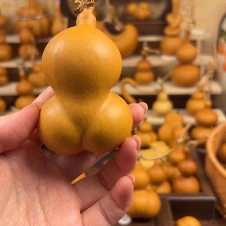 橙***非大叶紫檀（黑酸枝木类）天然老皮 大头金蟾