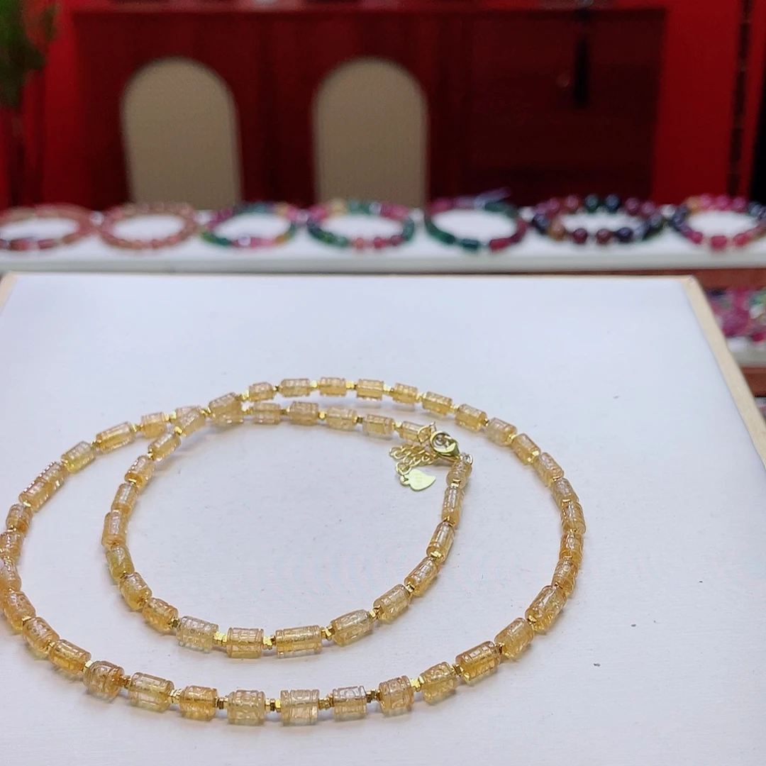 颈饰碧玺未镶嵌多样性发其一