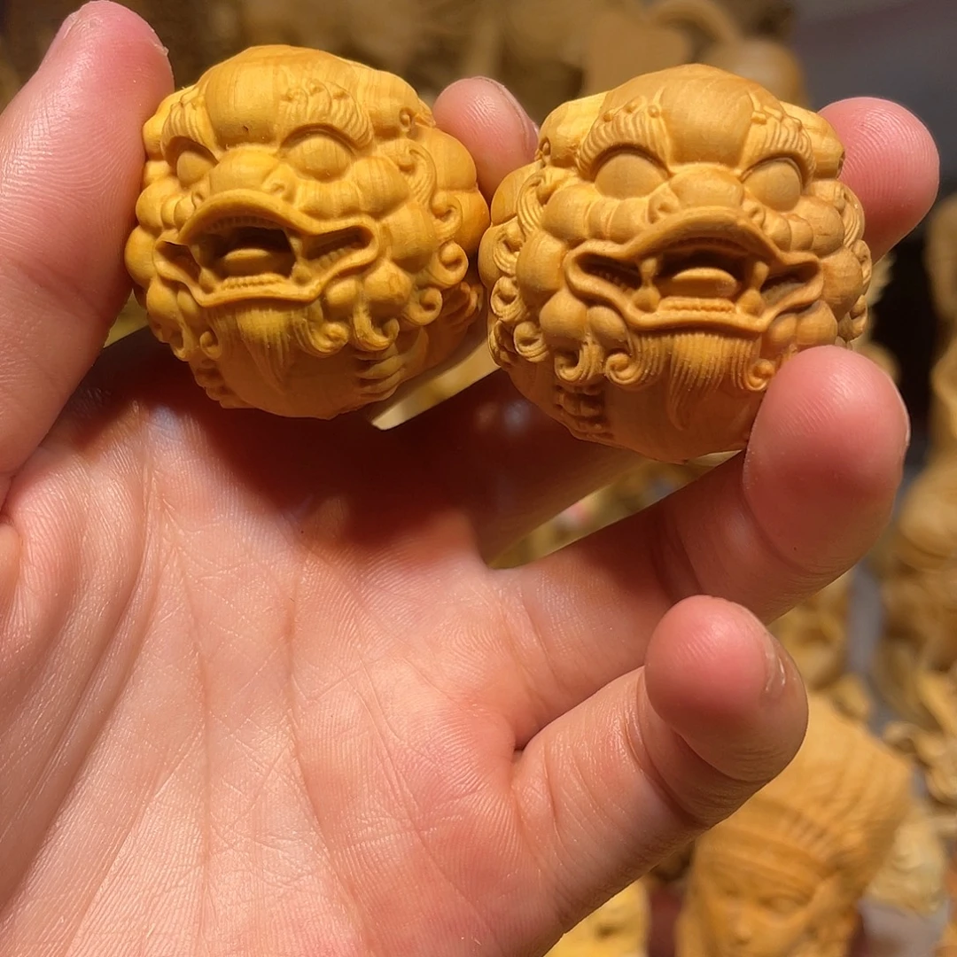 黄杨木瑕疵貔貅手球一对