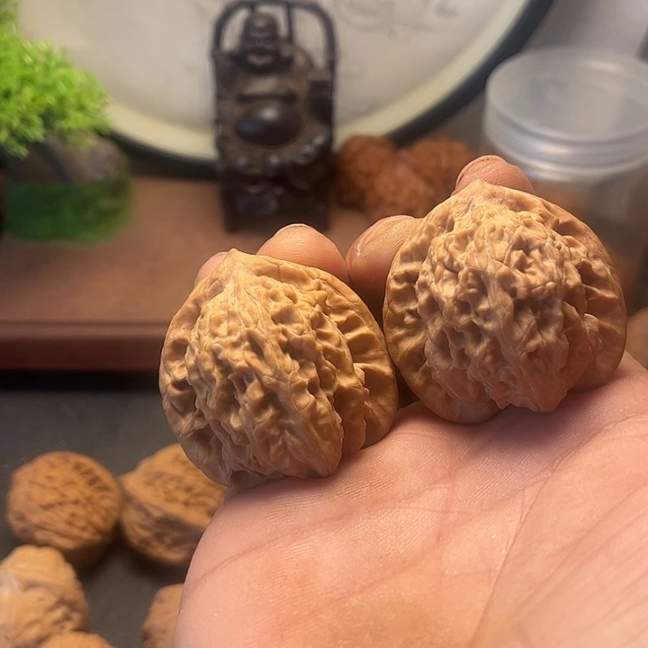 文玩核桃吊坠42盘龙虎