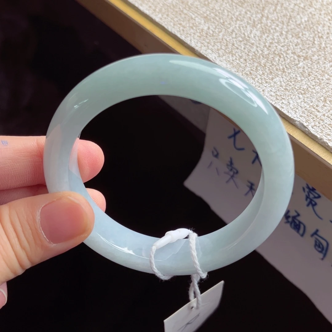 翡翠未镶嵌手镯手镯
