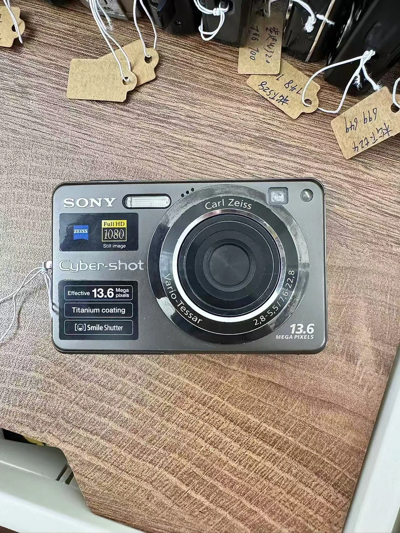 95新 Sony/索尼 W300 1360w像素 可调冷暖色调