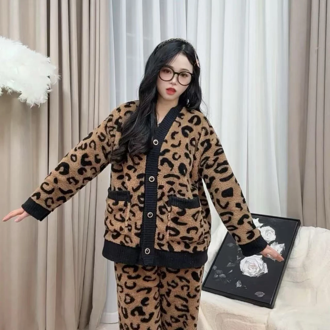 【冬款反季】半边绒豹纹新款纽扣V领睡衣加绒加厚可外穿睡衣