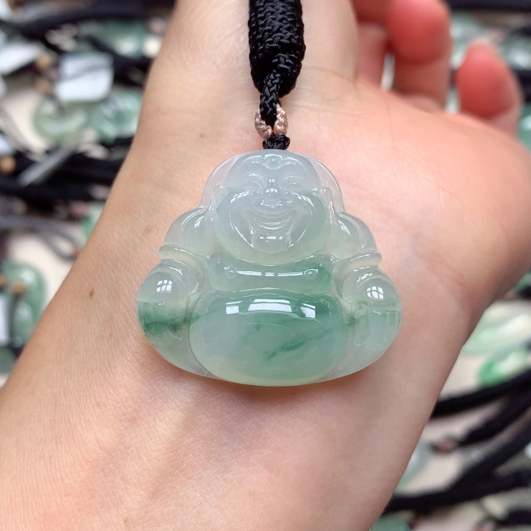 翡翠未镶嵌颈饰佛公