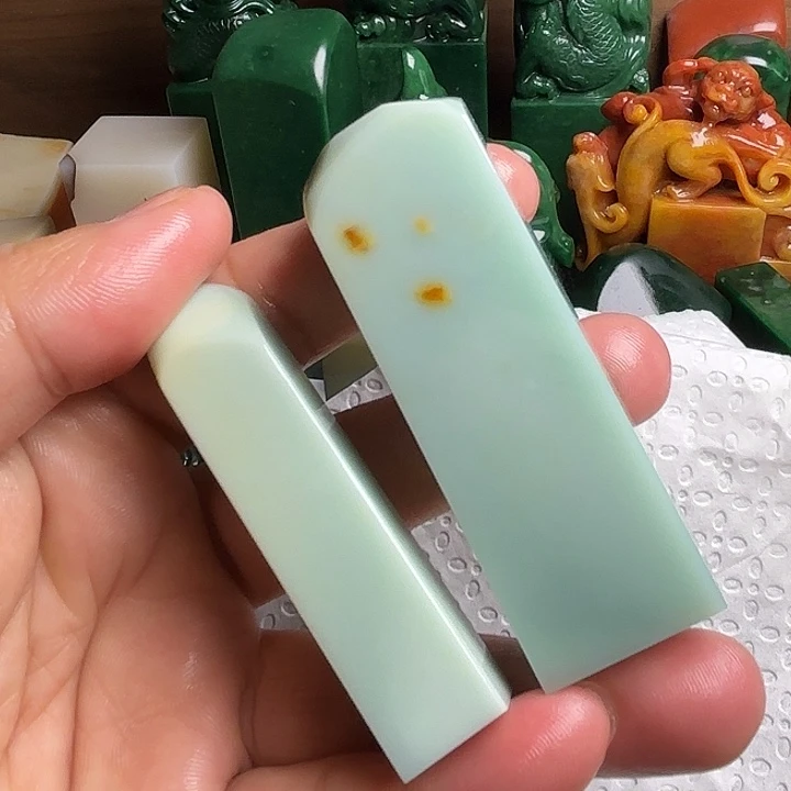 非***得老挝石精美的梅子青