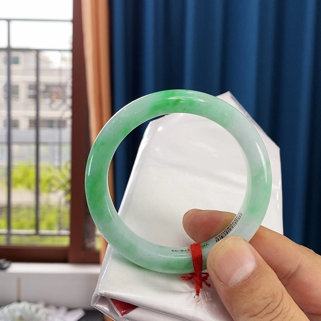 未镶嵌手镯翡翠翡翠