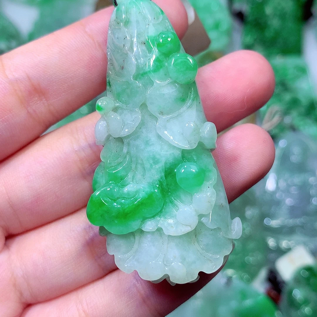 吊坠(不含链)未镶嵌翡翠