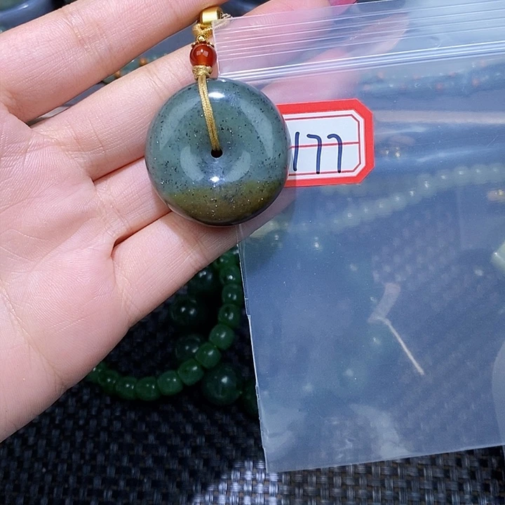 和田玉和田玉边角料随机发未镶嵌