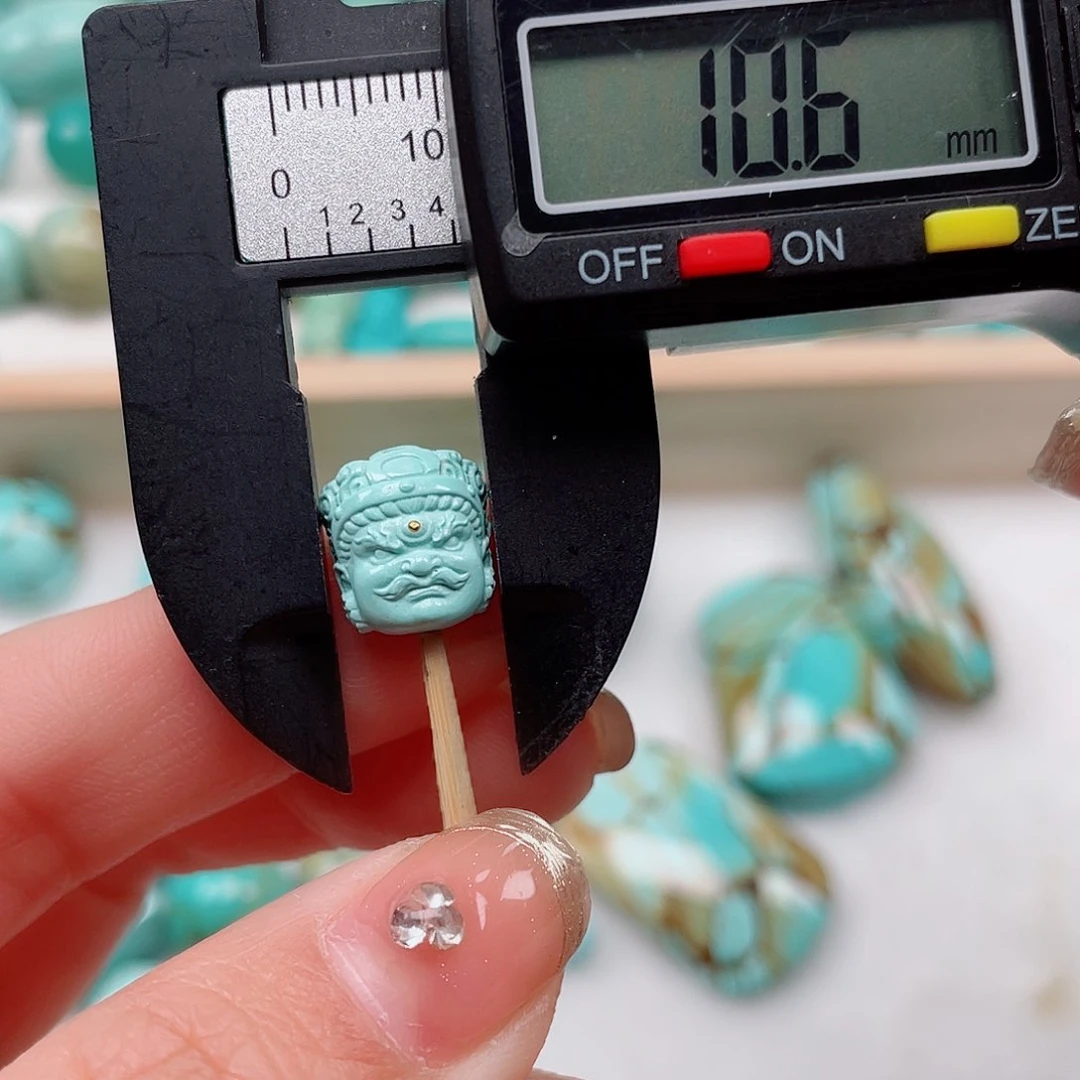 绿松石配饰未镶嵌