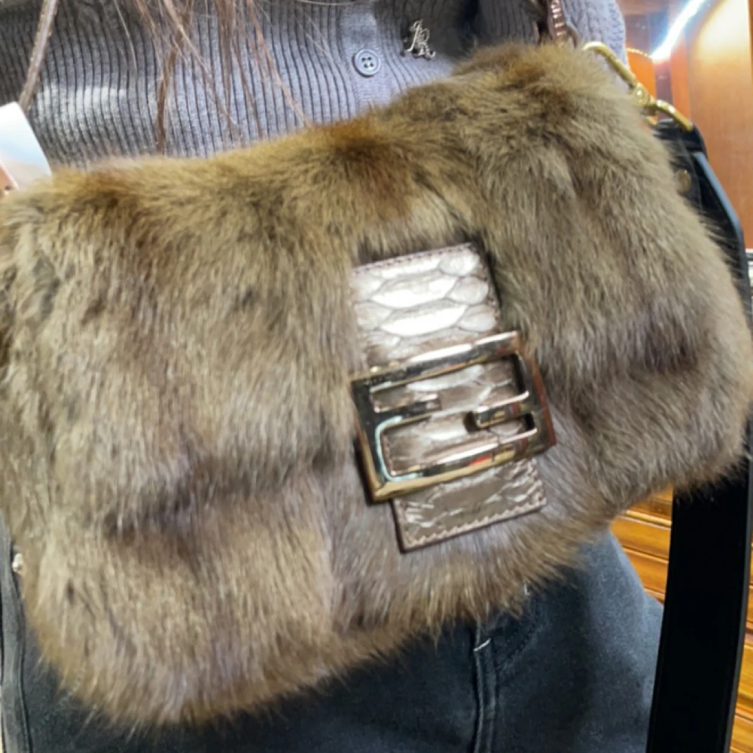 95新 FENDI/芬迪 夏七中古/肯豆同款小胖丁