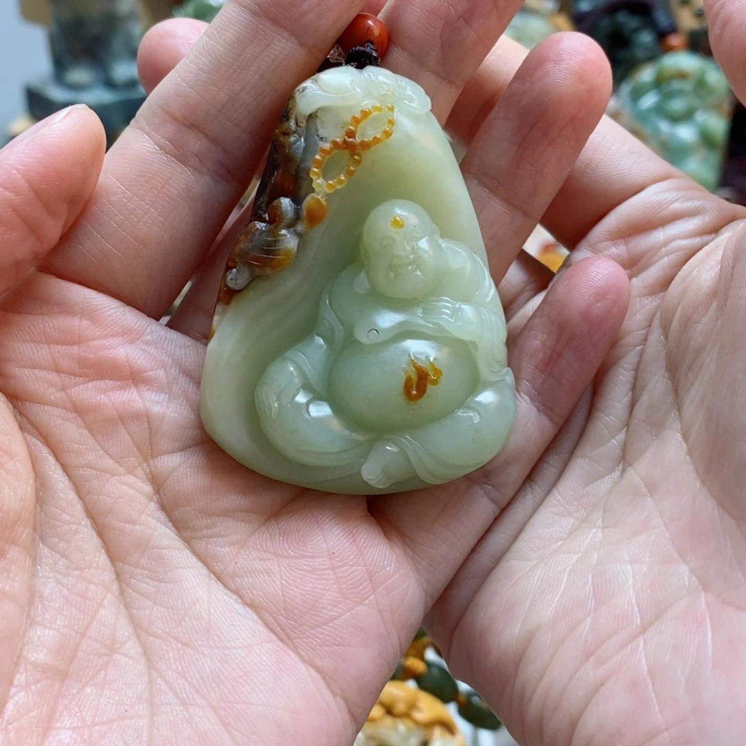 透闪石质玉吊坠未镶嵌土*头