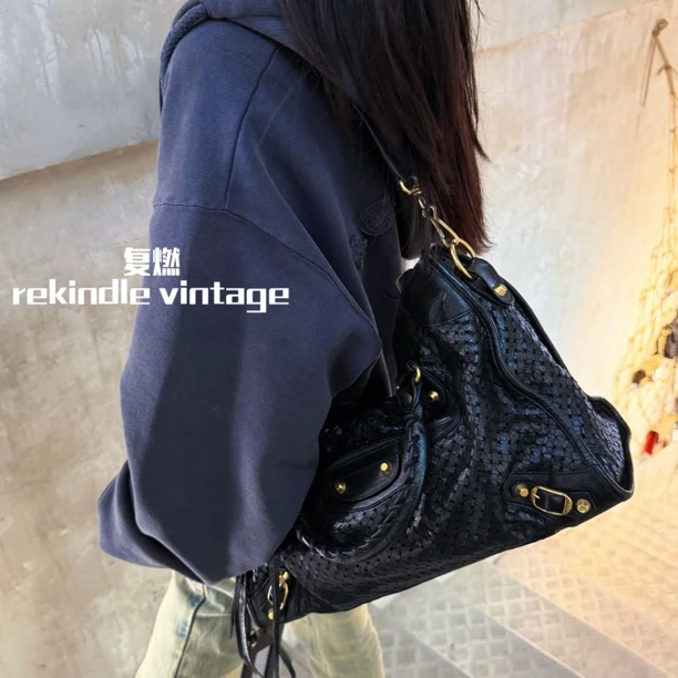 95新 Balenciaga/巴黎世家 复燃精选/黑绿色镂空中号机车单肩包