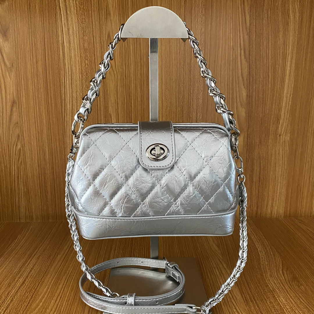 秋季上新升级爆款高级感链条斜款贝壳包时尚百搭银色洋气护士包