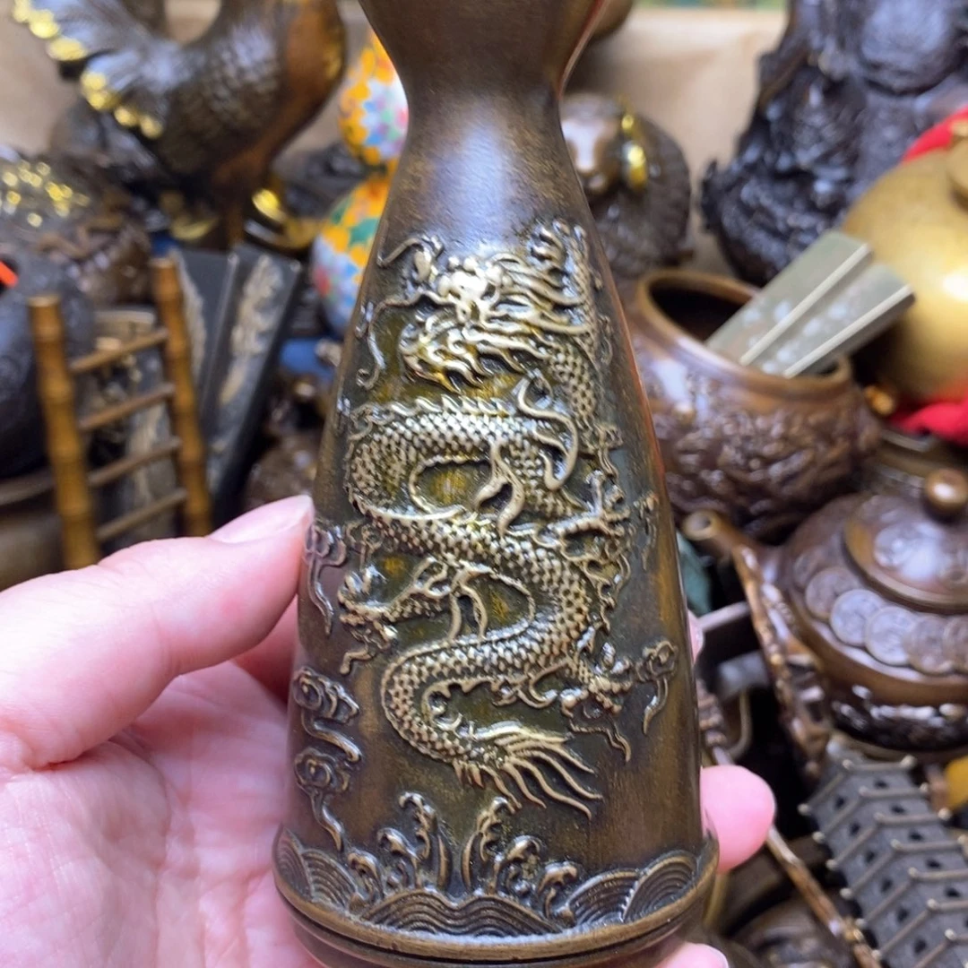 铜器摆件做工精良