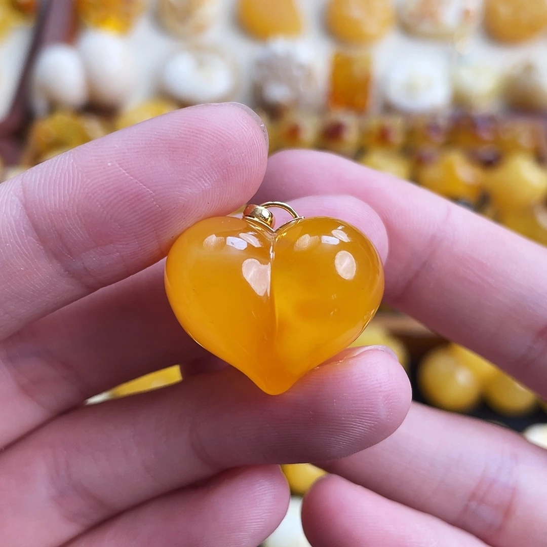 琥珀未镶嵌珠宝奇石