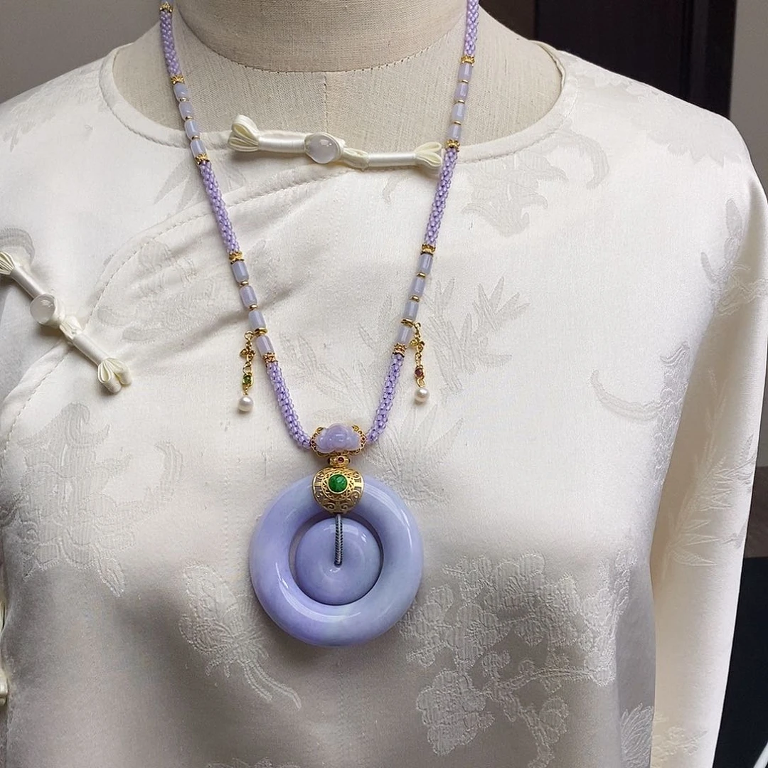 翡翠颈饰未镶嵌天然