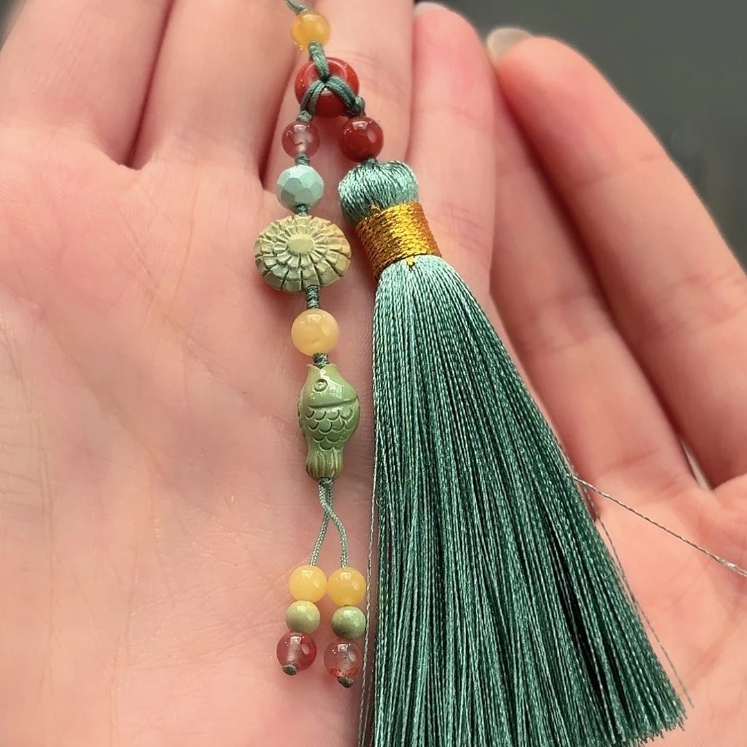 绿松石未镶嵌颈饰