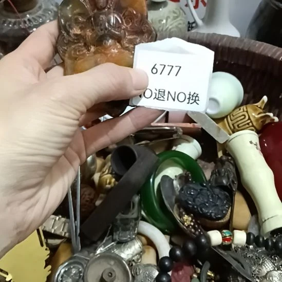 刘***哥瓷片6777号工艺品