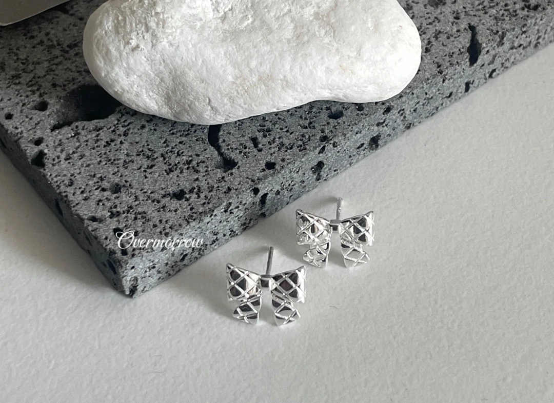 925银耳饰 菱格蝴蝶结耳钉 通体银 9802