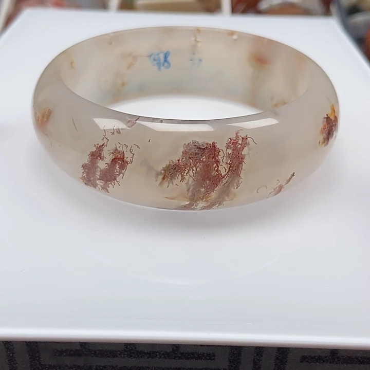 手镯玛瑙/玉髓未镶嵌窦*