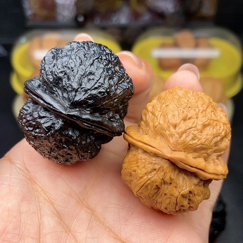 【闪购商品】文玩核桃把件39尺饕餮金蟾