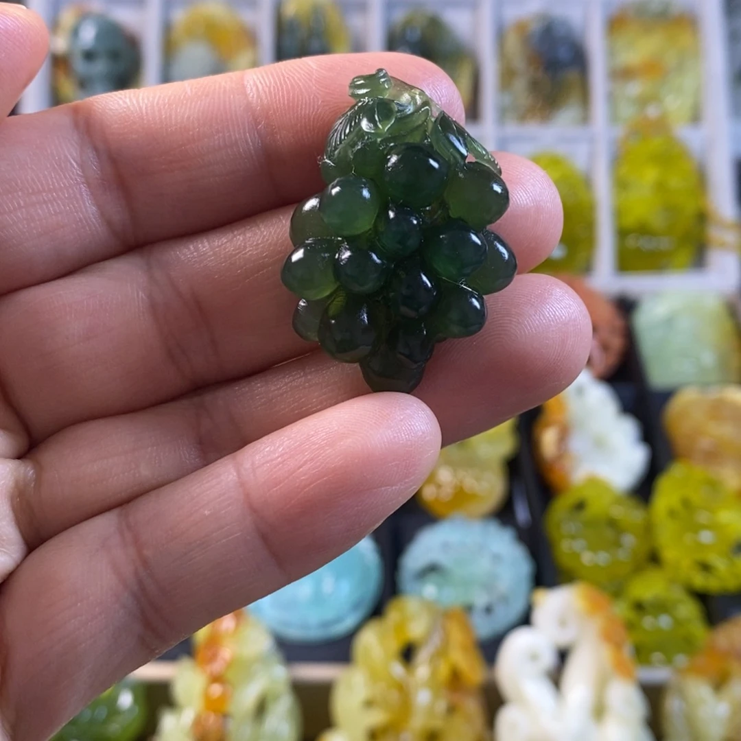 合金蛇纹石玉颈饰