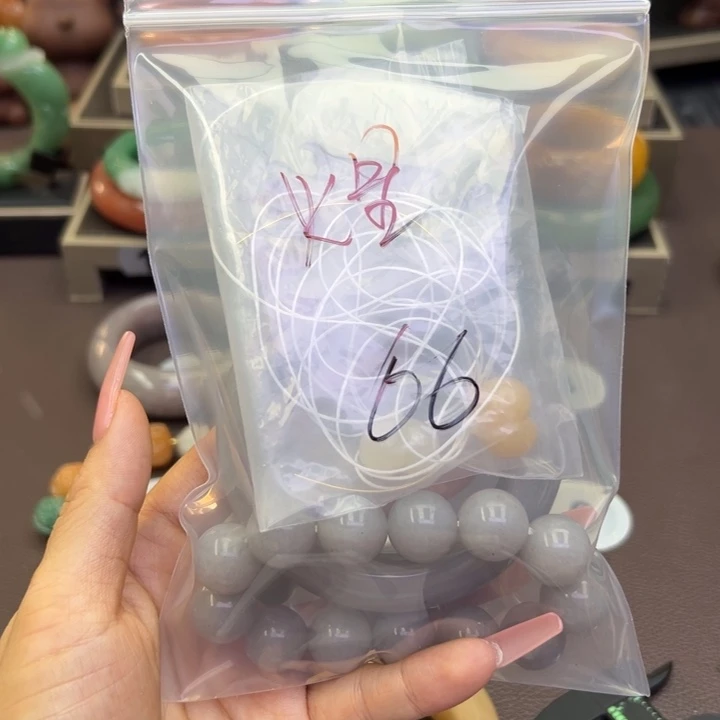 未镶嵌手镯石英岩玉火**主