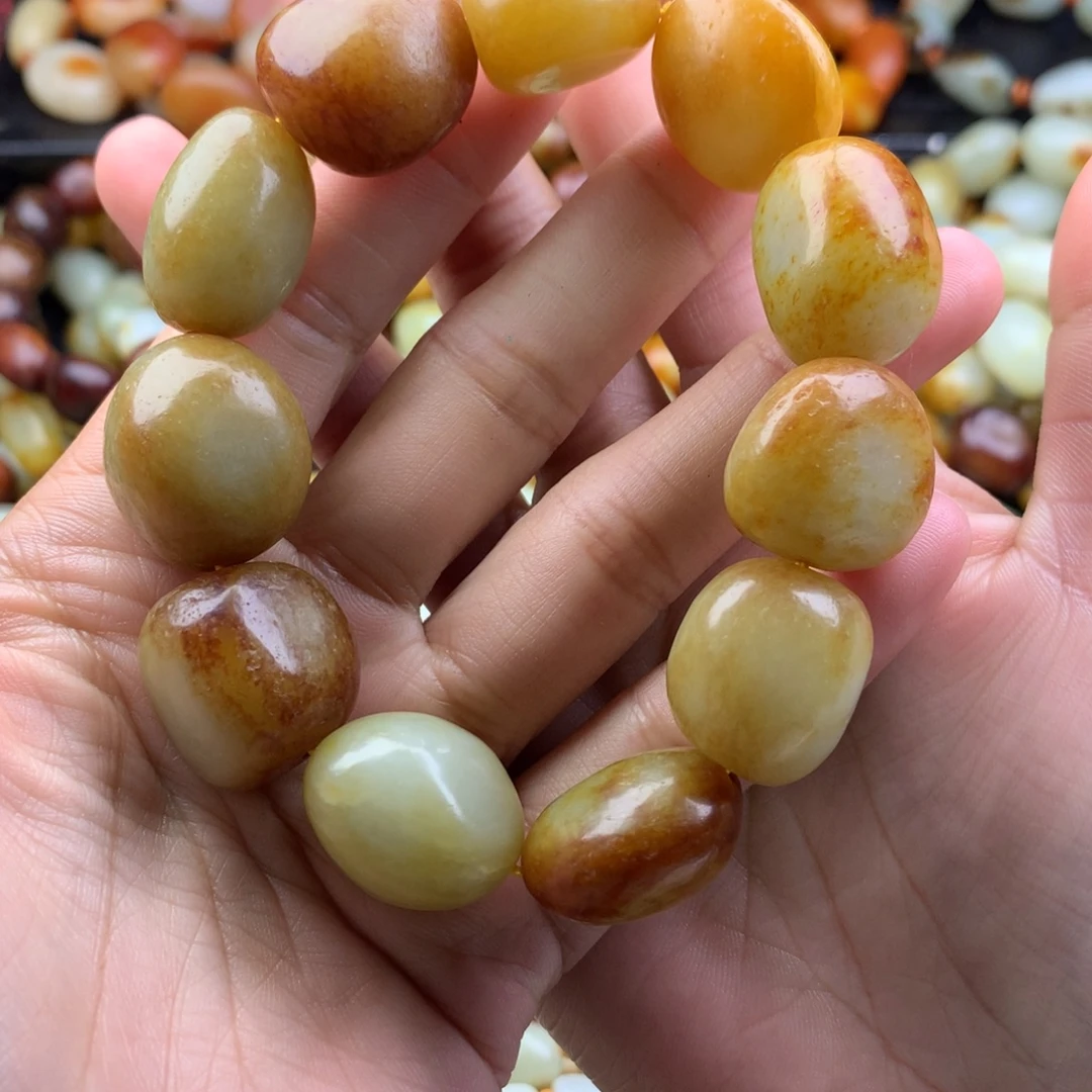 随***心和田玉未镶嵌手链