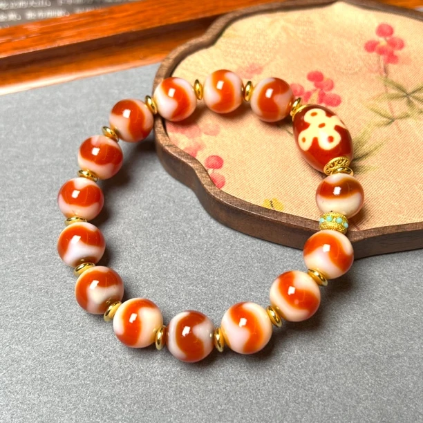 【艺心珠宝】玛瑙红肉牙牙手串T09107