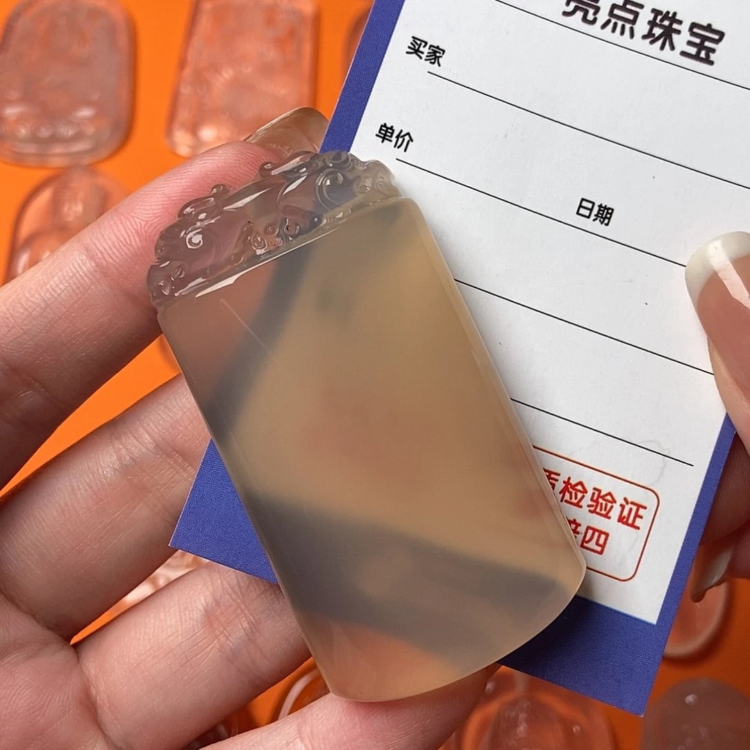玛瑙/玉髓颈饰未镶嵌