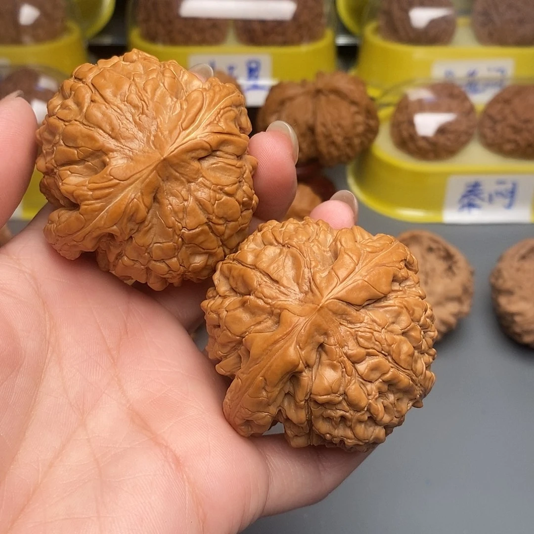 木质类文玩核桃龙鼎