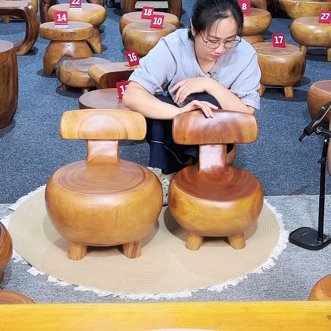 伍***9 号香樟木尺寸： 33-33-22-41/39-39-25-42cm