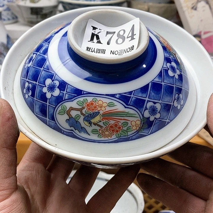 瓷片江**榆瓷器和陶器中也存在很多种类