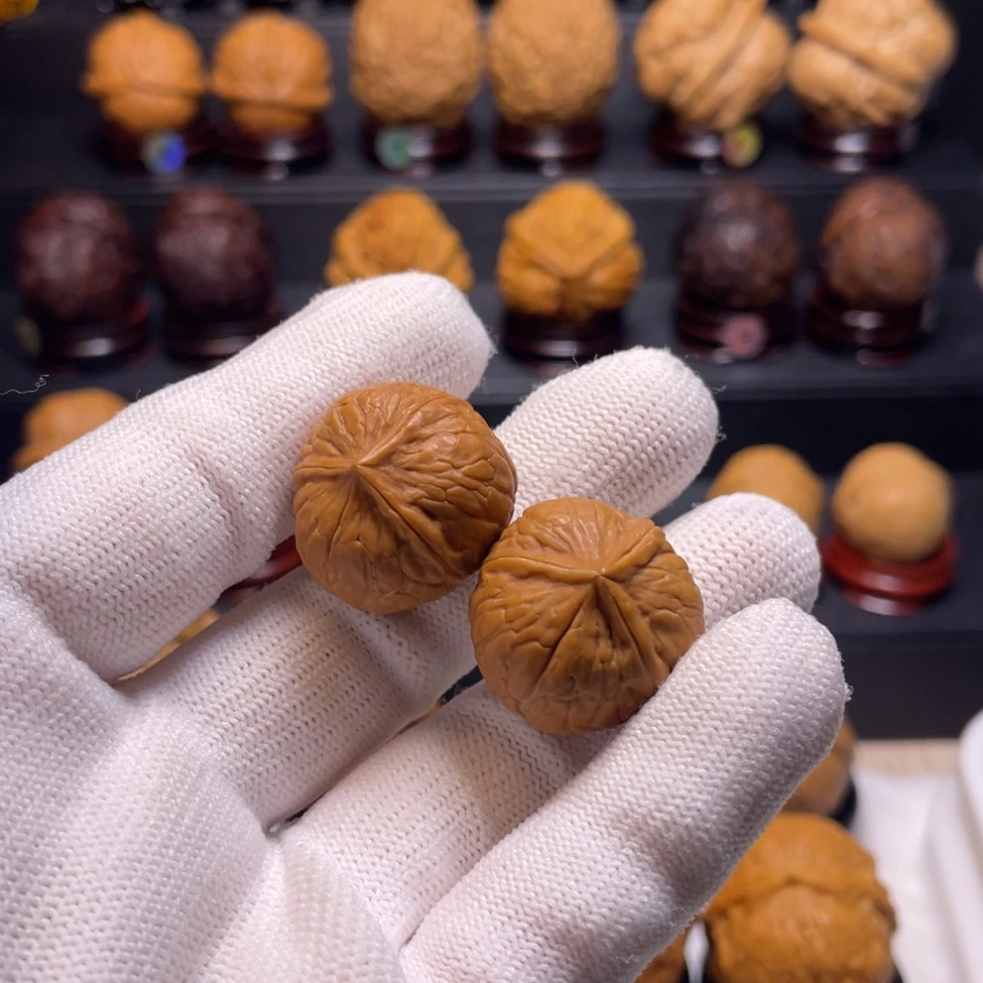 文玩核桃吊坠A5小三棱