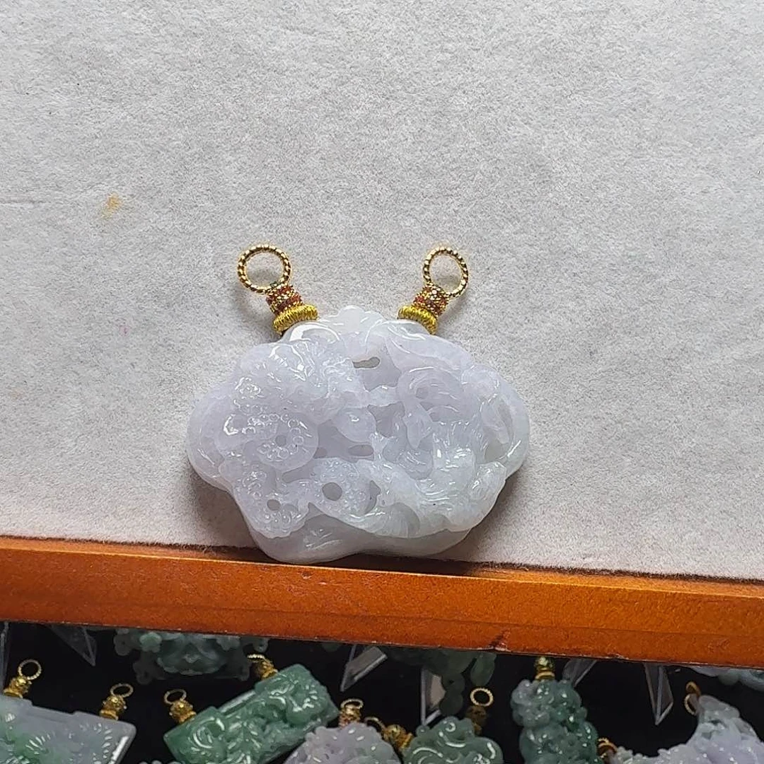 吊坠(赠链)未镶嵌翡翠