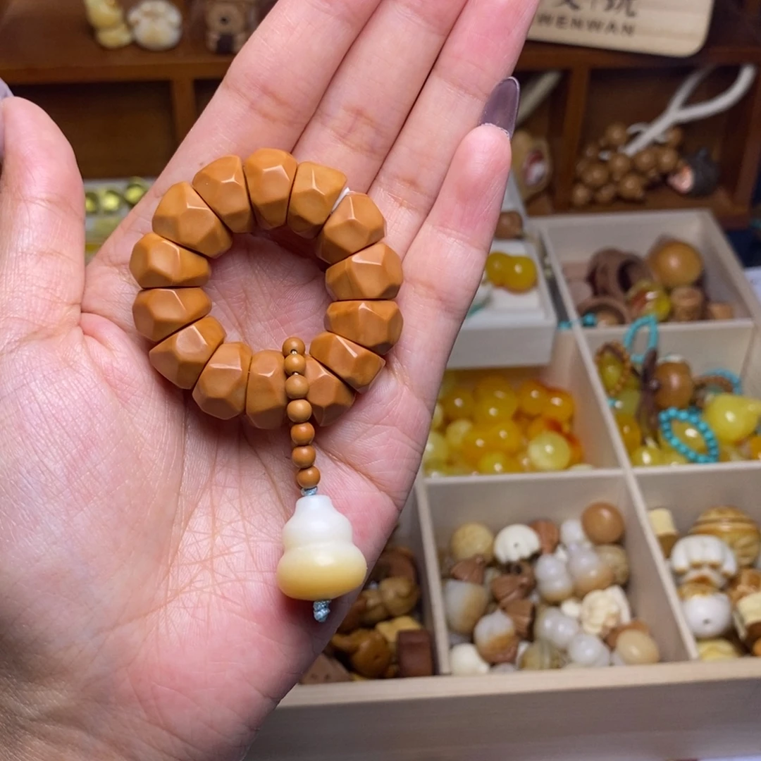 猴头核桃吊坠大肠手捻