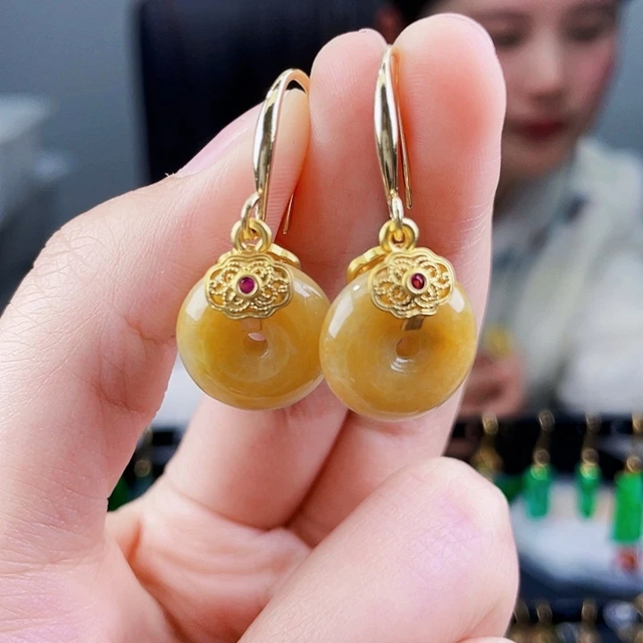 翡翠耳饰未镶嵌饰品