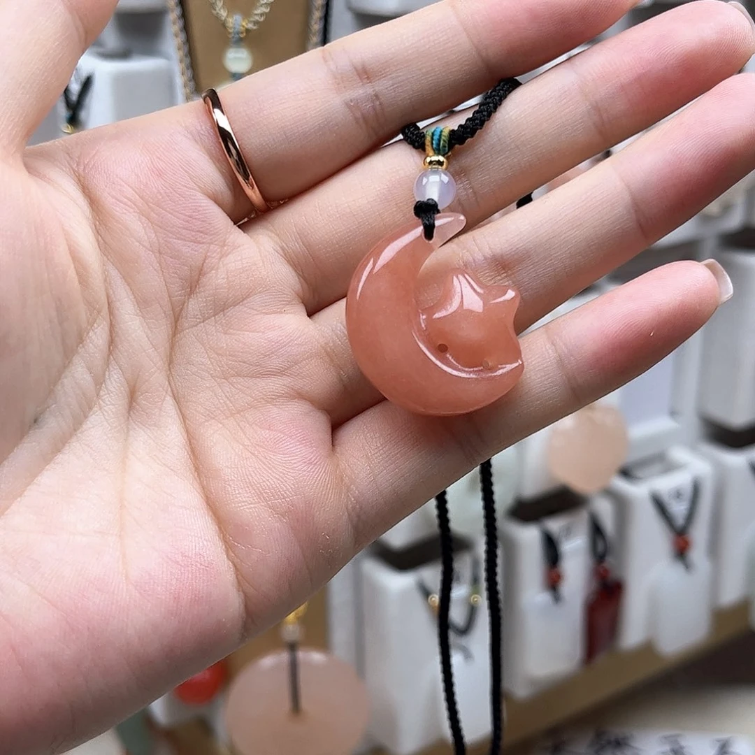 颈饰未镶嵌石英质玉