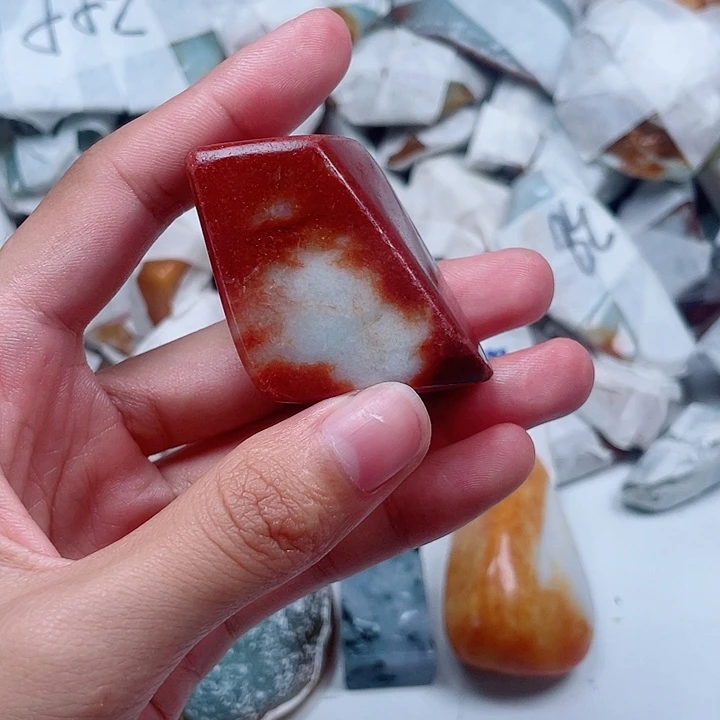浪***姐颈饰未镶嵌翡翠翡翠