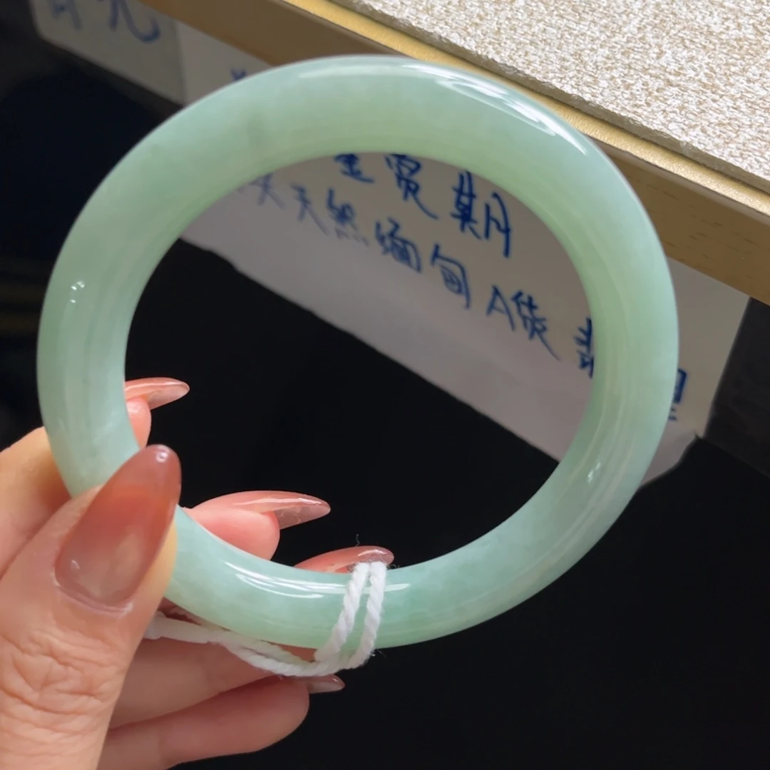 翡翠未镶嵌手镯手镯