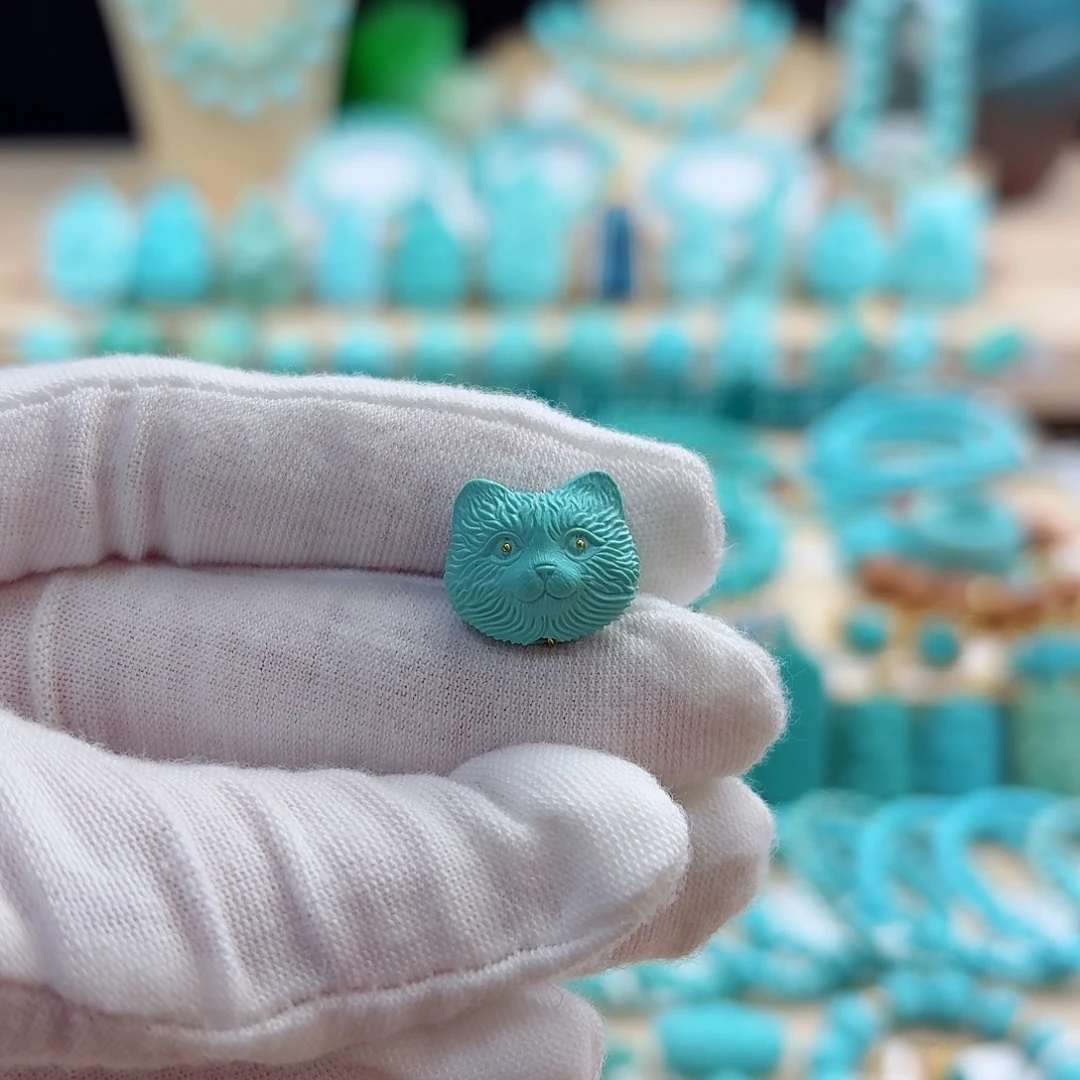 绿松石未镶嵌珠宝奇石