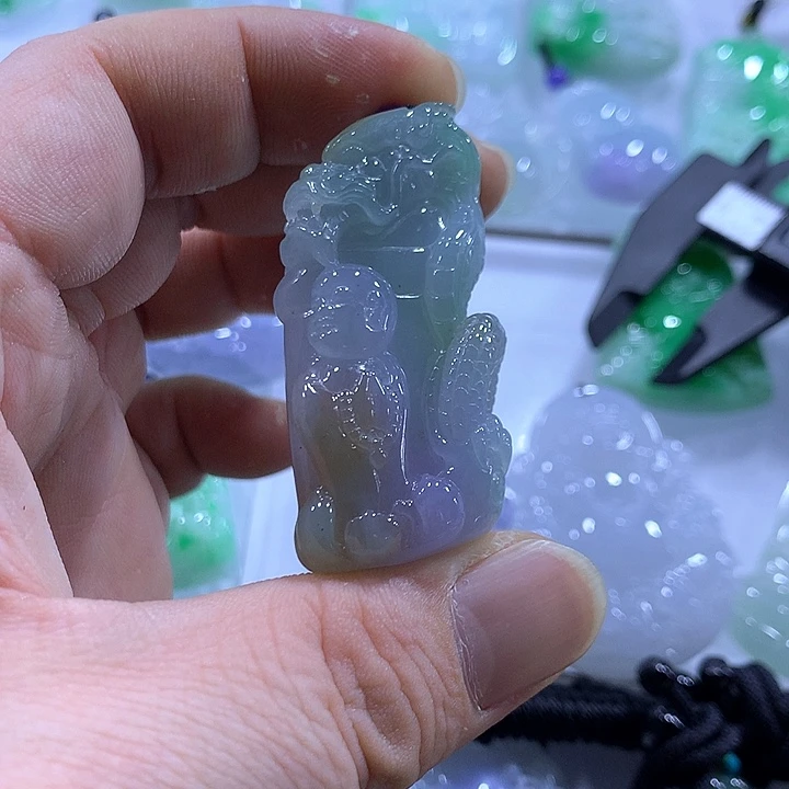 翡翠未镶嵌颈饰天然翡翠A货吊坠