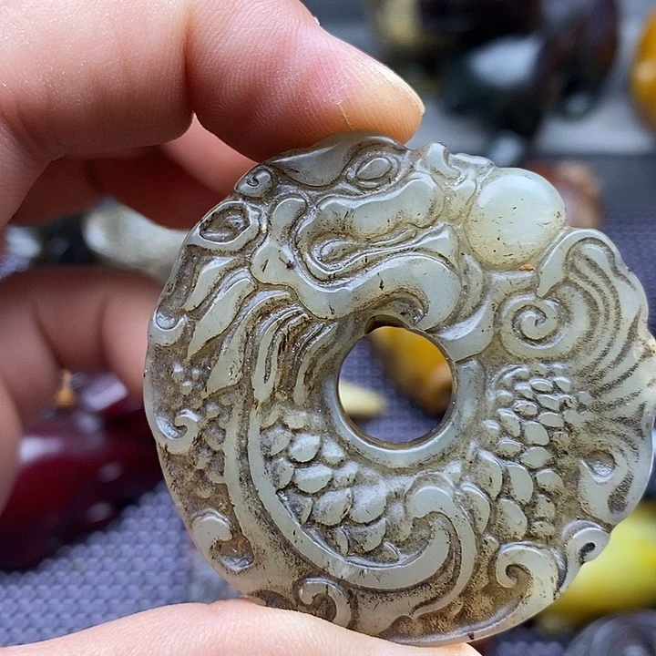 未镶嵌蛇纹石玉颈饰