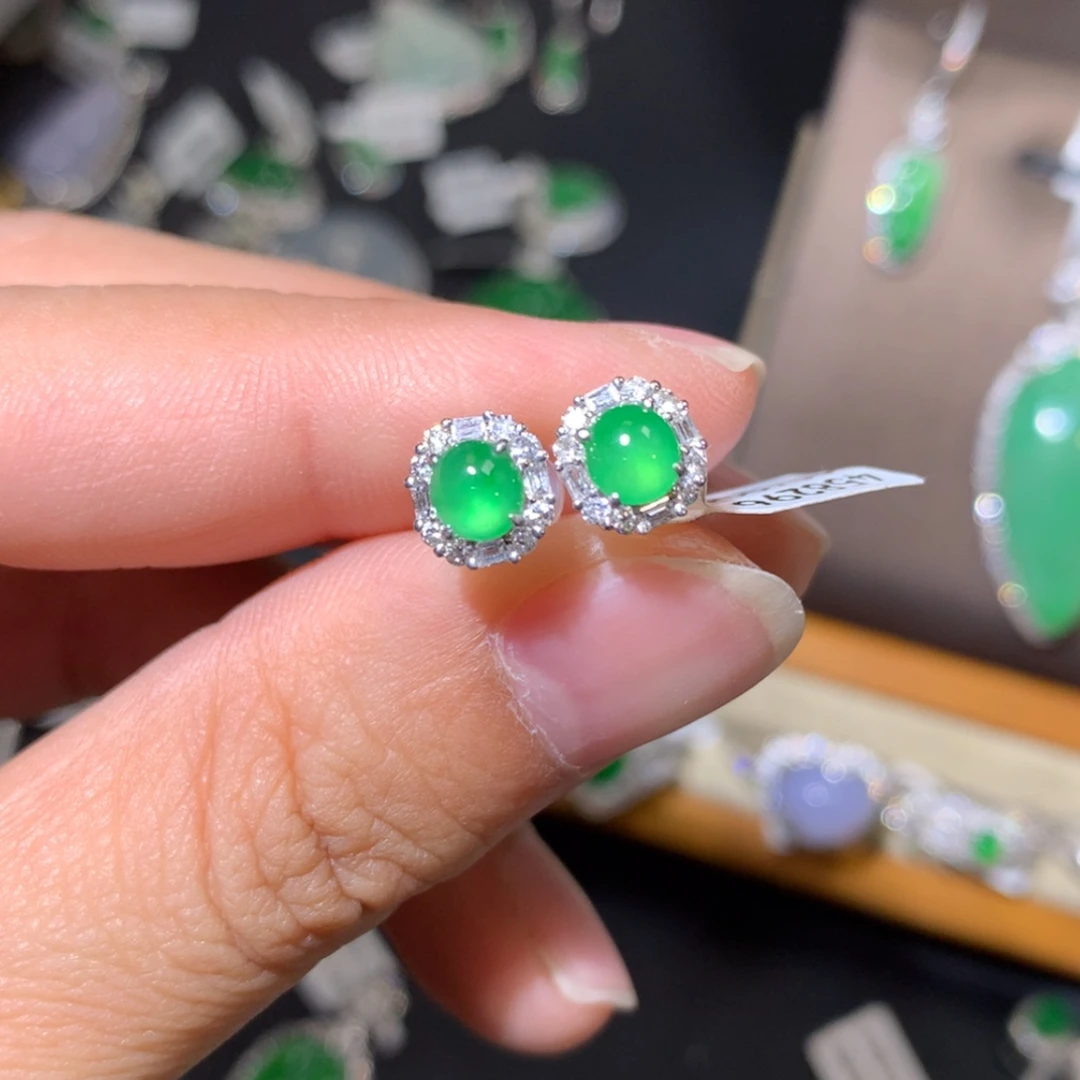 【闪购商品】翡翠吊坠(不含链)18K金镶嵌翡翠耳钉