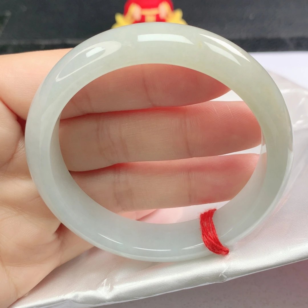 翡翠未镶嵌手镯正