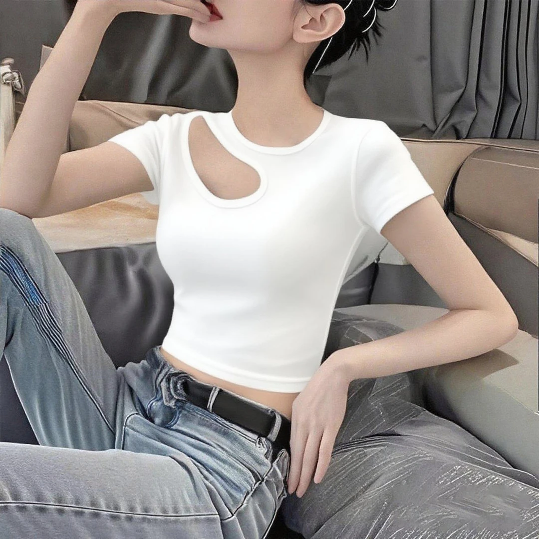 白色露锁骨设计感小众短袖t恤女夏新款短款露脐修身百搭镂空上衣