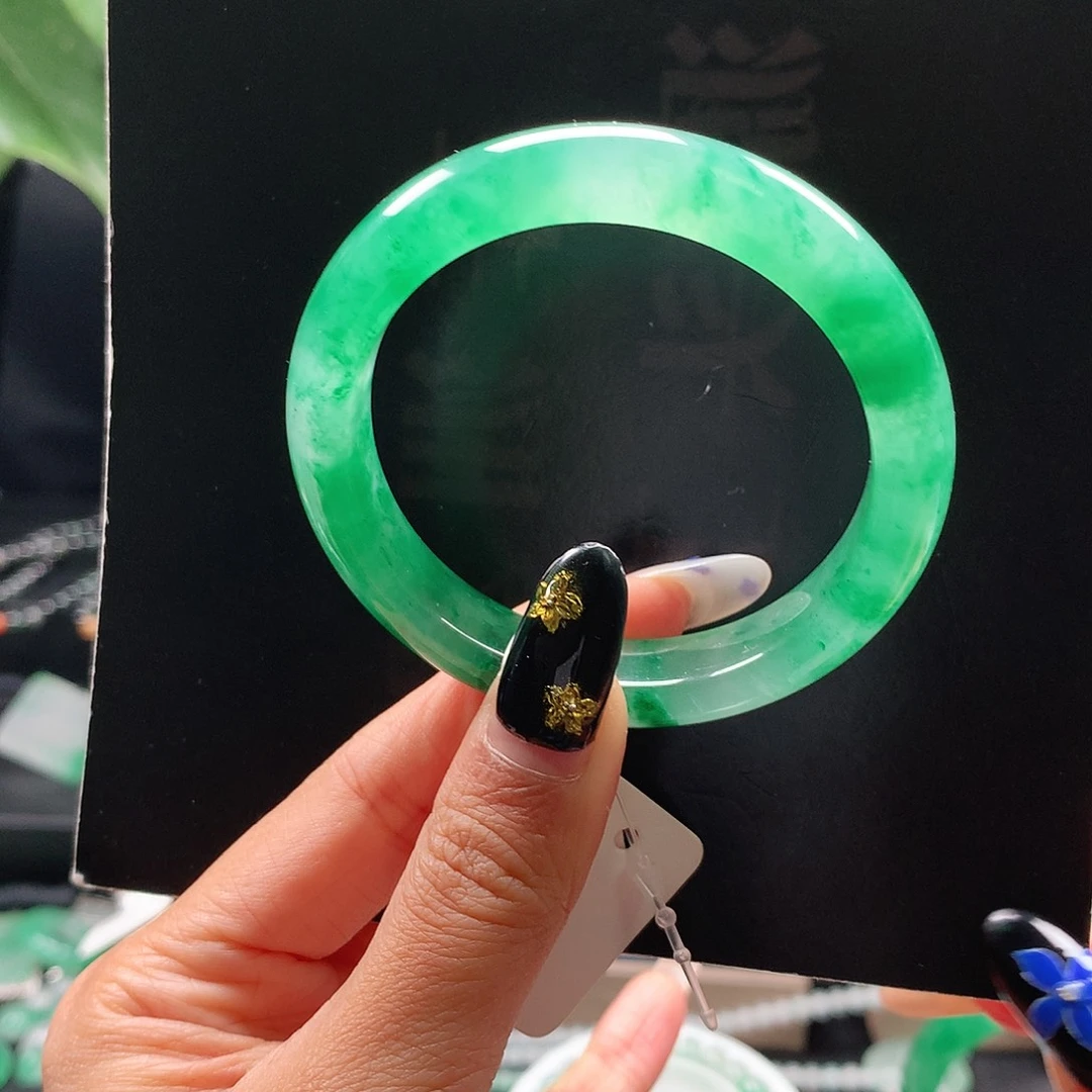 石英质玉未镶嵌手镯50