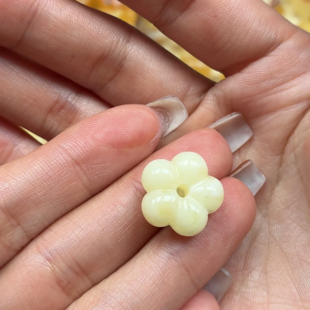 琥珀未镶嵌裸石蜜蜡