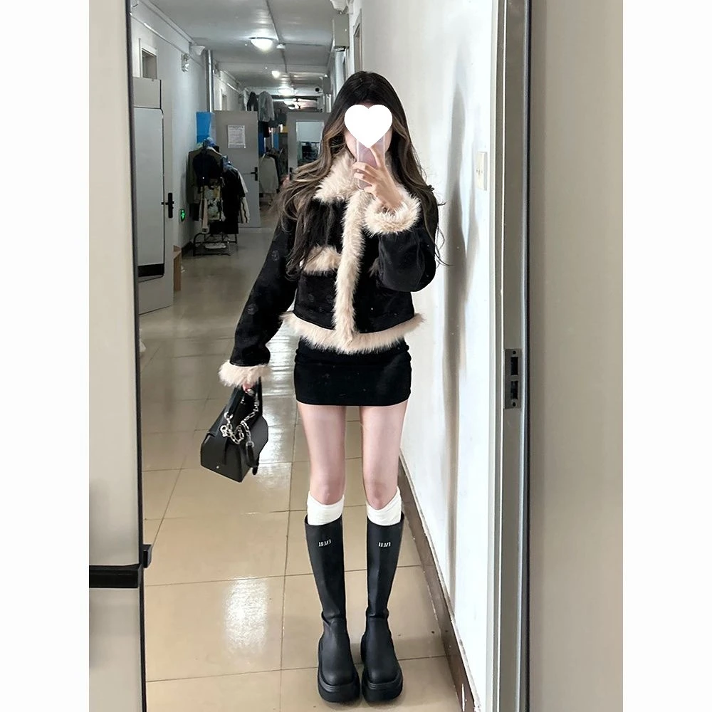 新款时尚洋气百搭女装小个子加厚短款黑色小香风高级感仿羊羔毛棉