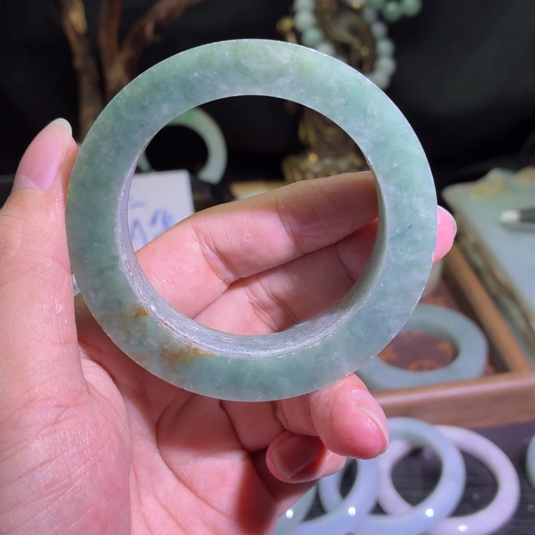定制翡翠未镶嵌天然翡翠A货毛胚手镯